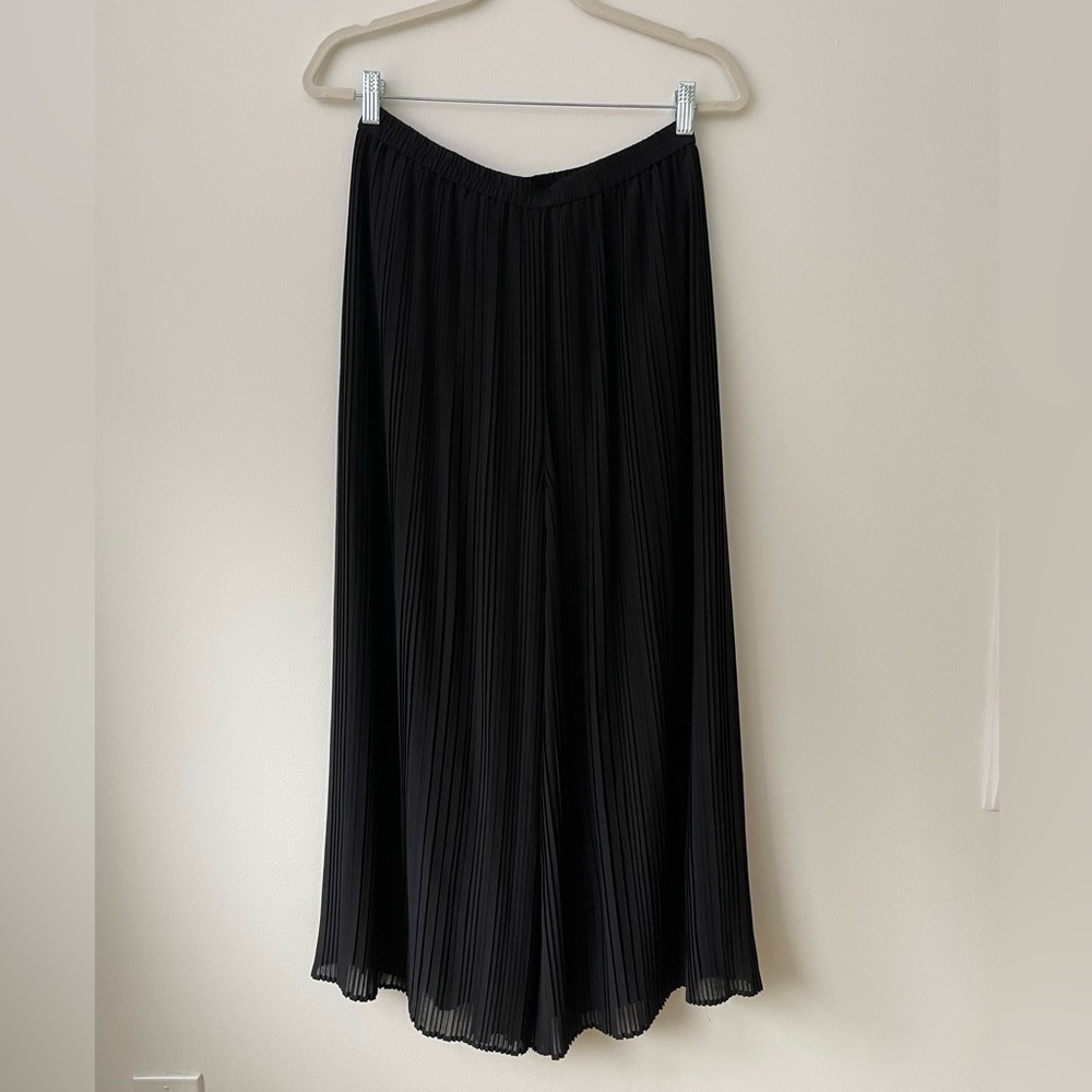 Pleated Ankle Pants